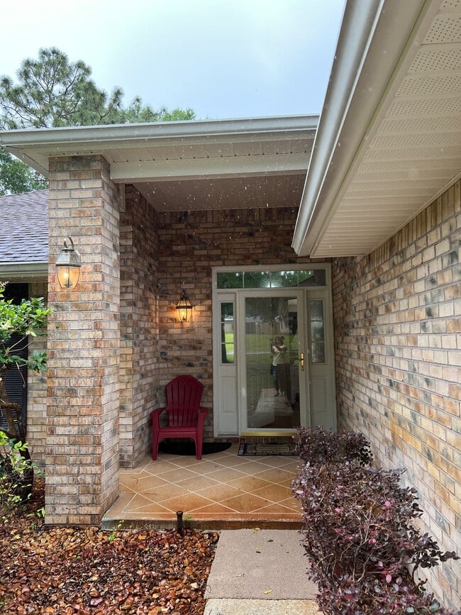 Foto del edificio - 4 Bedroom in North Milton