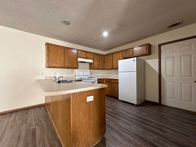 Foto del edificio - 1060 Farley Cir