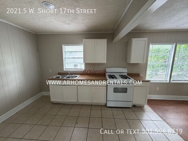 Foto del edificio - 2021.5 W Short 17th St