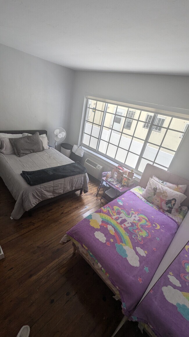 Foto del edificio - 826 Meridian Ave