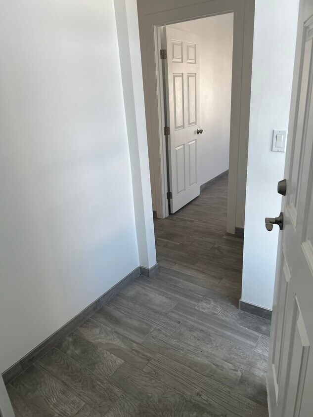 Foto principal - 955 W 55th St