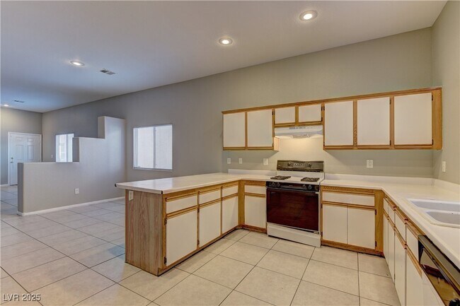 Foto del edificio - 1635 Marion Bennet Dr