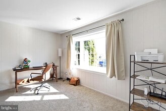 Building Photo - 308 Kidwelly Ct