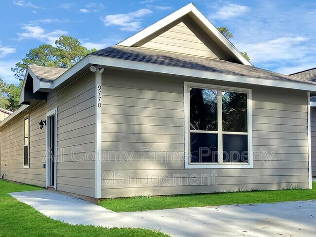 Building Photo - 9770 Blackgum Dr