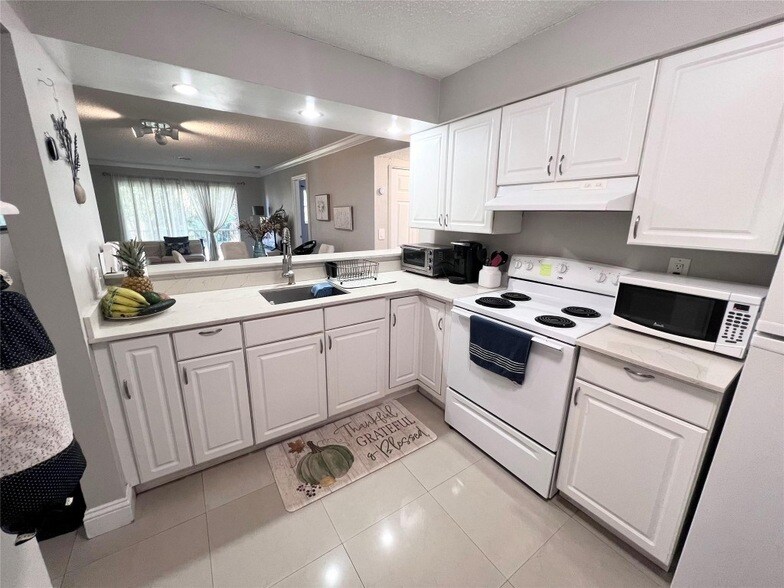 Photo - 1001 NW 45th Street Unit 6