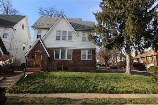 Building Photo - 43 Meadowbrook Rd