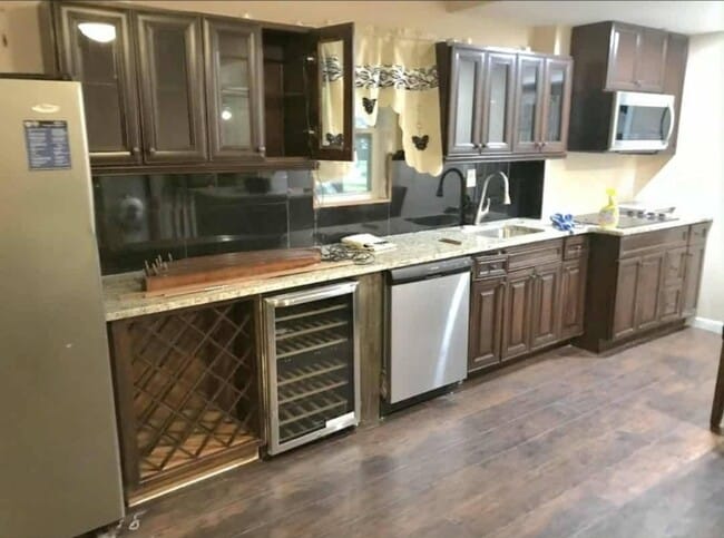 Building Photo - 6875 Shadow Ridge Ln