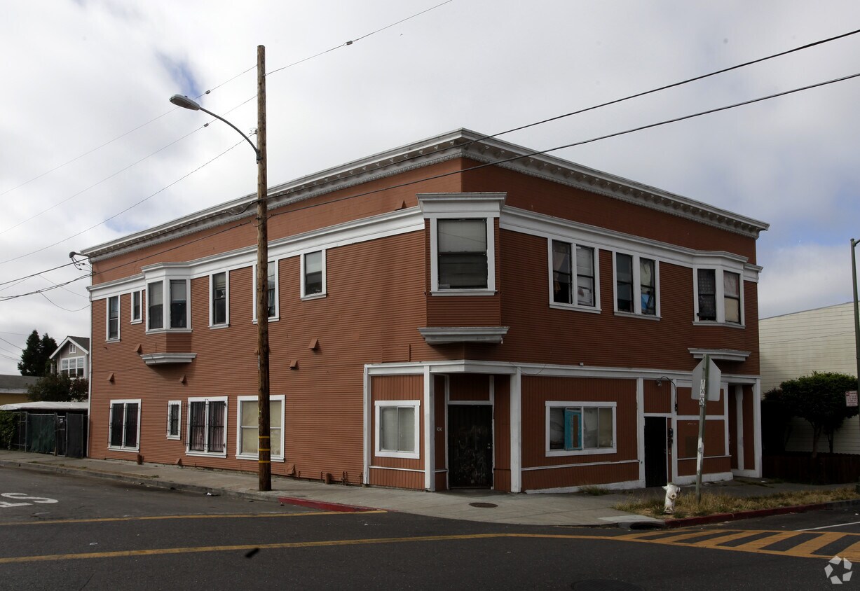 Foto principal - 3030 38th Ave