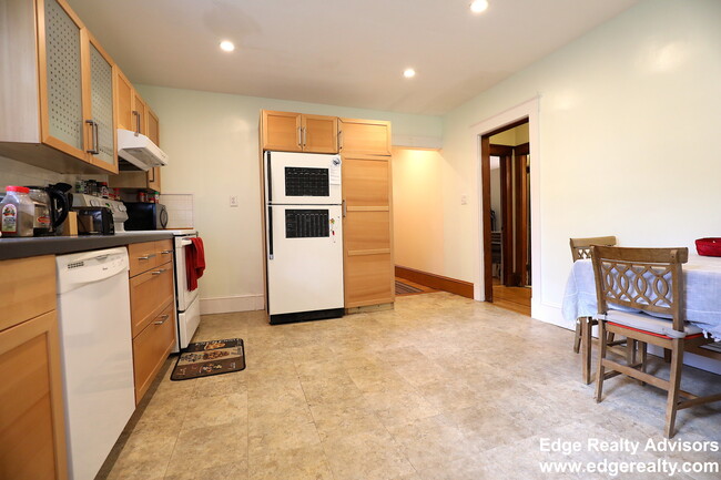 Building Photo - 118 Nonantum St