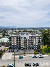 Building Photo - 33136 3 Ave