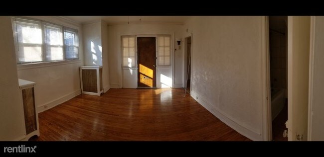 Building Photo - 1 br, 1 bath Apartment - 721 66TH A Unit A