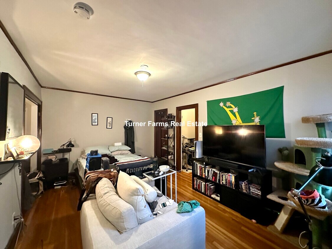 Foto principal - 119 College Ave