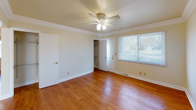 261 A Monroe St. TJC Apartments - Wilson Pl. / Monroe St.