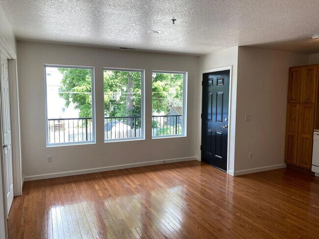 Foto del edificio - 411 E Scott St