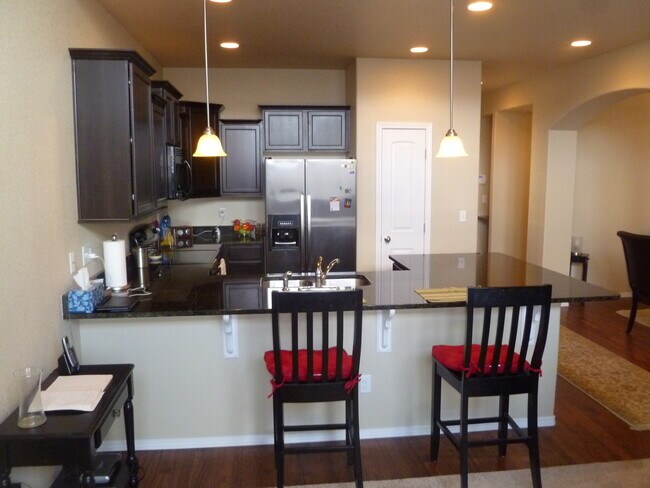 Foto del edificio - Beautiful 4 Bedroom Home in Broadmoor View