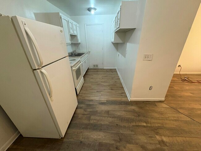 Foto del edificio - 2529 W Riverview Ave