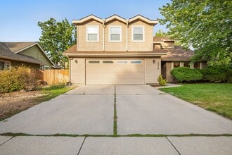 Building Photo - 3518 S Coleridge Pl