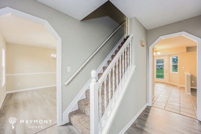 Foto del edificio - Spacious 4 Bedroom Brick Home