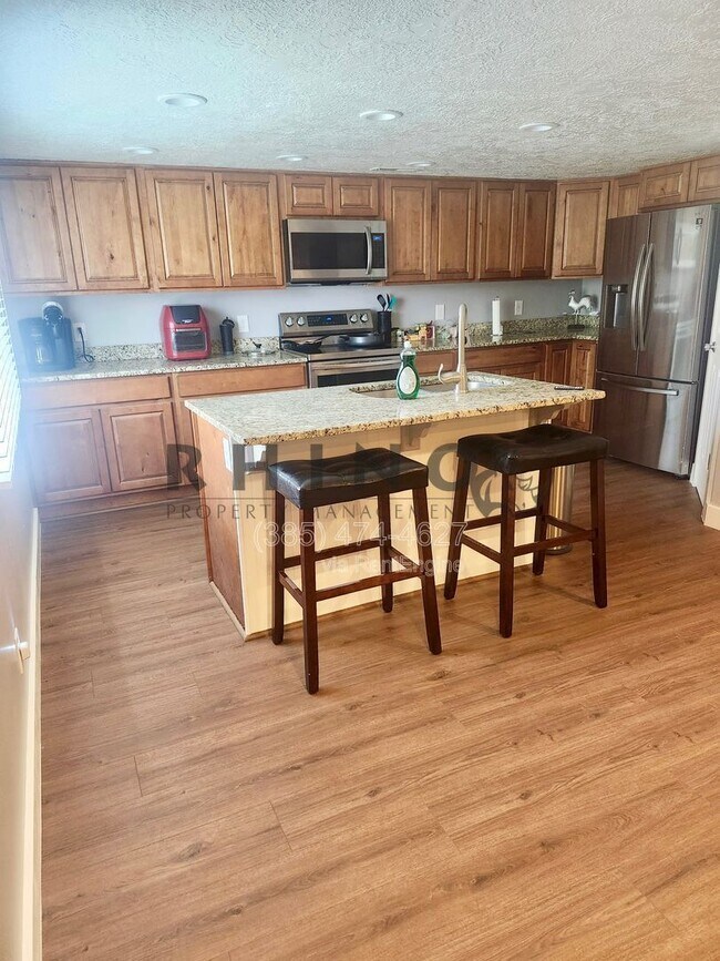 Foto del edificio - 2412 N 2000 W