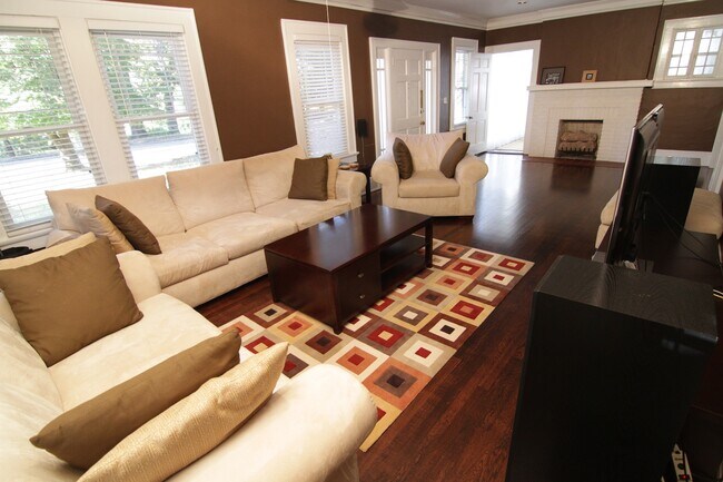 Foto del edificio - 1365 Briarcliff Rd NE