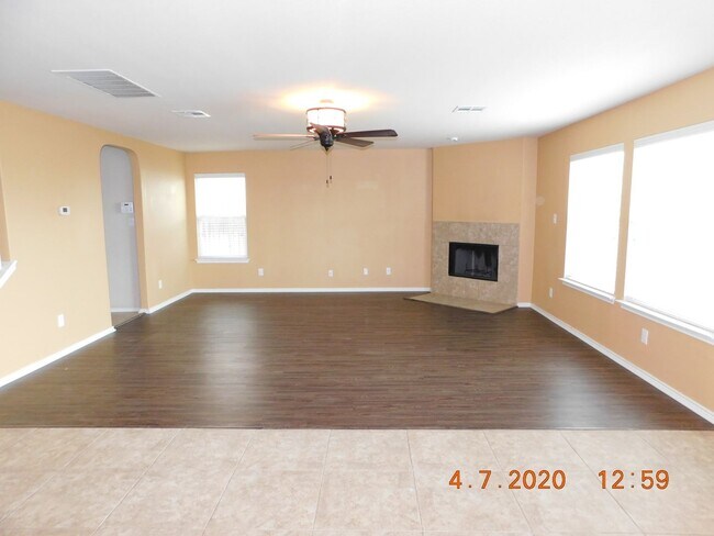 Foto del edificio - 4 Bedroom/2.5 Bath Amhurst Subdivision