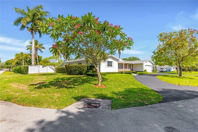 Foto del edificio - 13790 SW 80th Ave
