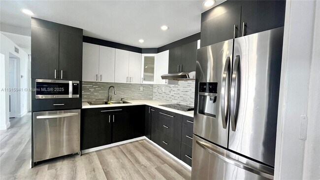 Building Photo - 487 NW 98th Ct