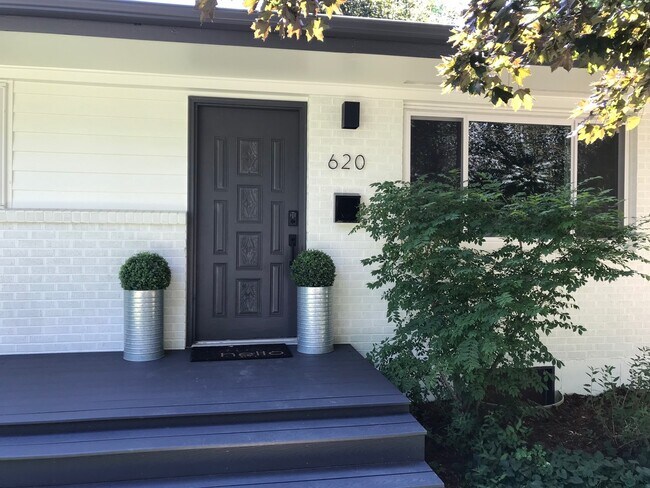 Foto del edificio - 4 Bed 2 Bath Home in South Boulder!