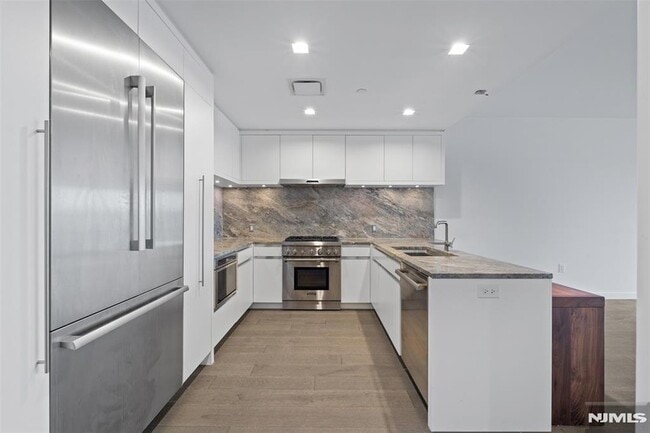 Photo - 320 Adolphus Ave Apartment