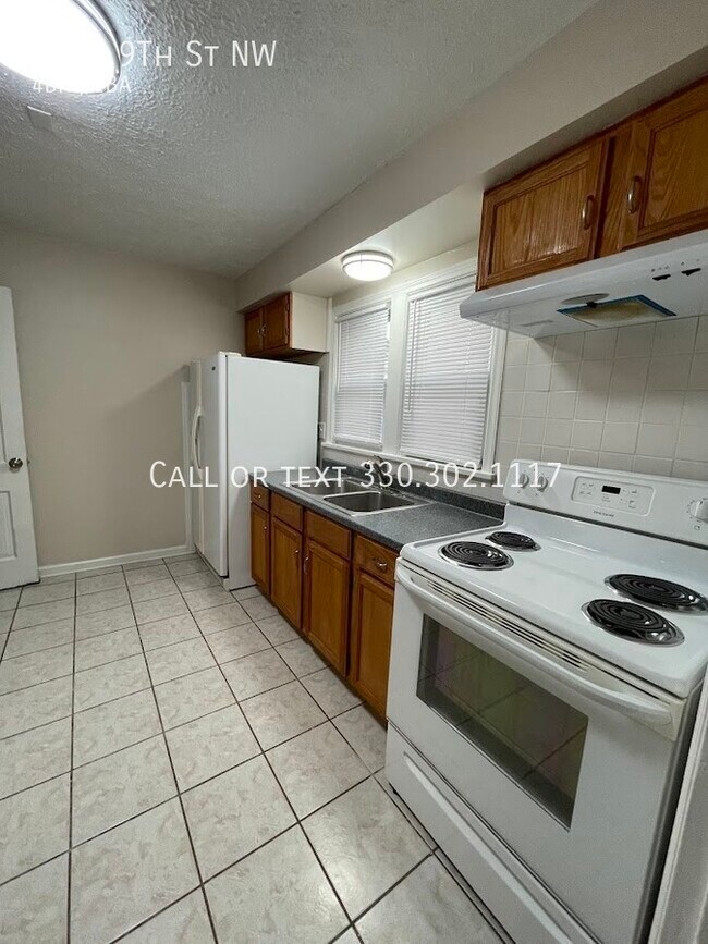 Building Photo - Four bedroom one bathroom home for rent