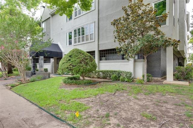 Building Photo - 4104 N Hall St