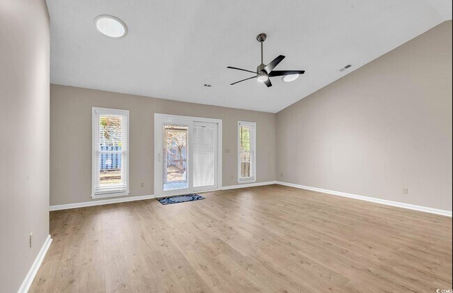 Foto del edificio - 4339 Baldwin Ave