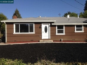 Building Photo - 1448 Rosal Ln