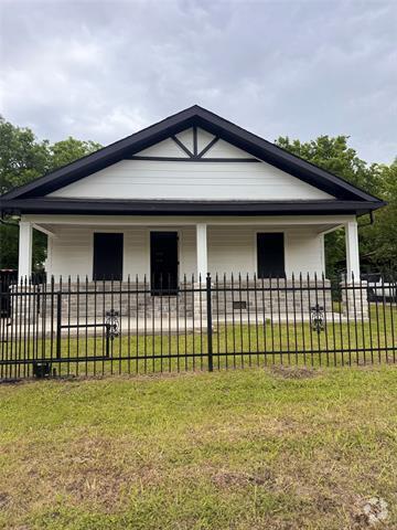 Building Photo - 604 S McKinney St