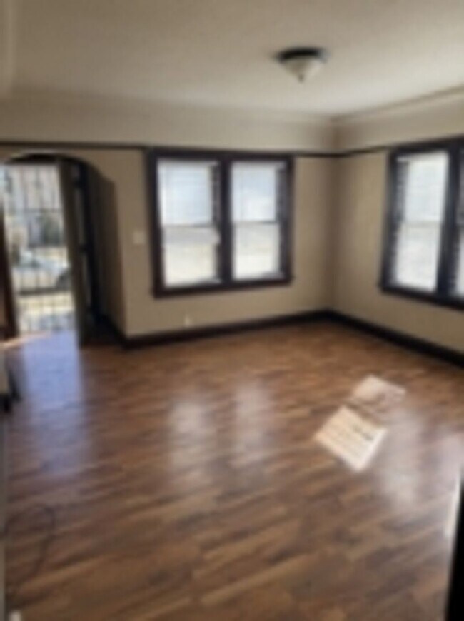 Foto del edificio - 5689 N 41st St