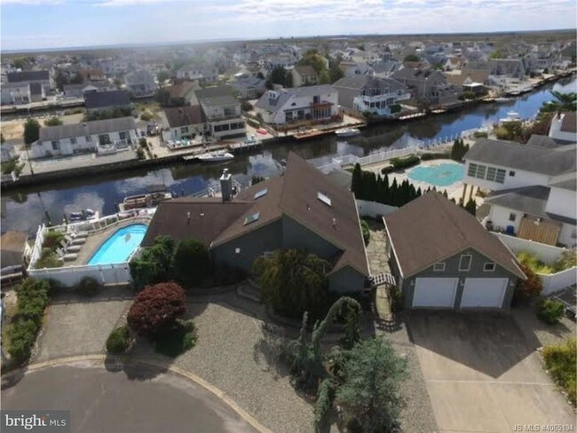 Foto del edificio - 197 Southard Dr