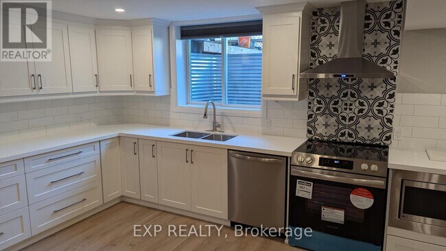 Building Photo - 260 Westwood Ave