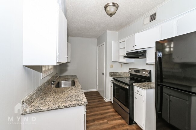 Building Photo - 2593 Courtney Dr