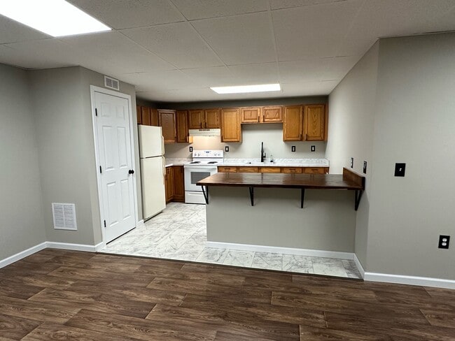 Foto del edificio - 34209 US-6