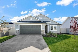 Building Photo - 16372 Whitley Ave