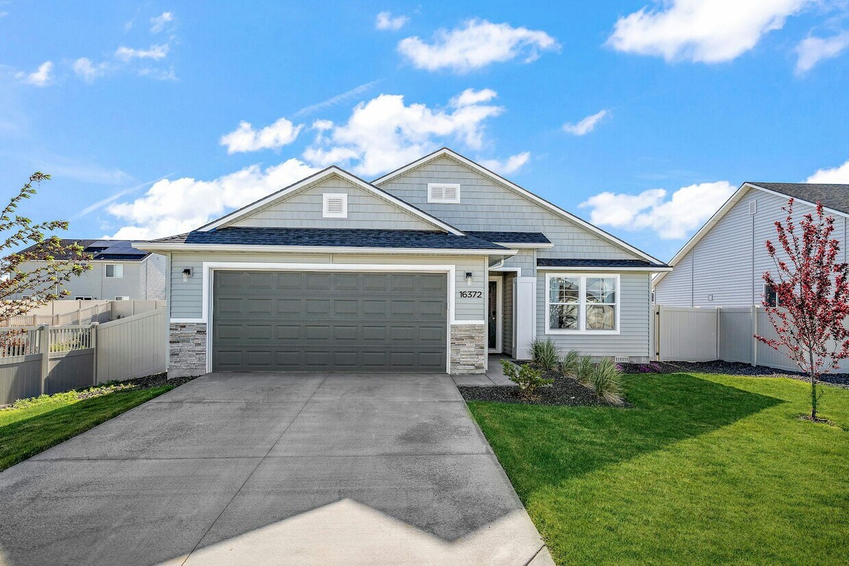 Foto principal - 16372 Whitley Ave