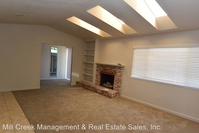 Building Photo - 3800 W Country Ave