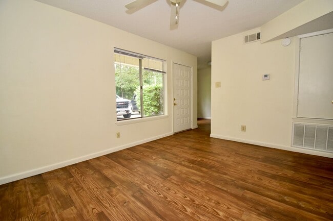 Foto del edificio - Saratoga Street Duplex
