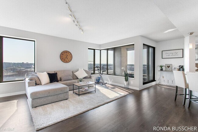 Building Photo - 1 br, 1 bath Condo - 130 Campau Cir NW # 1601