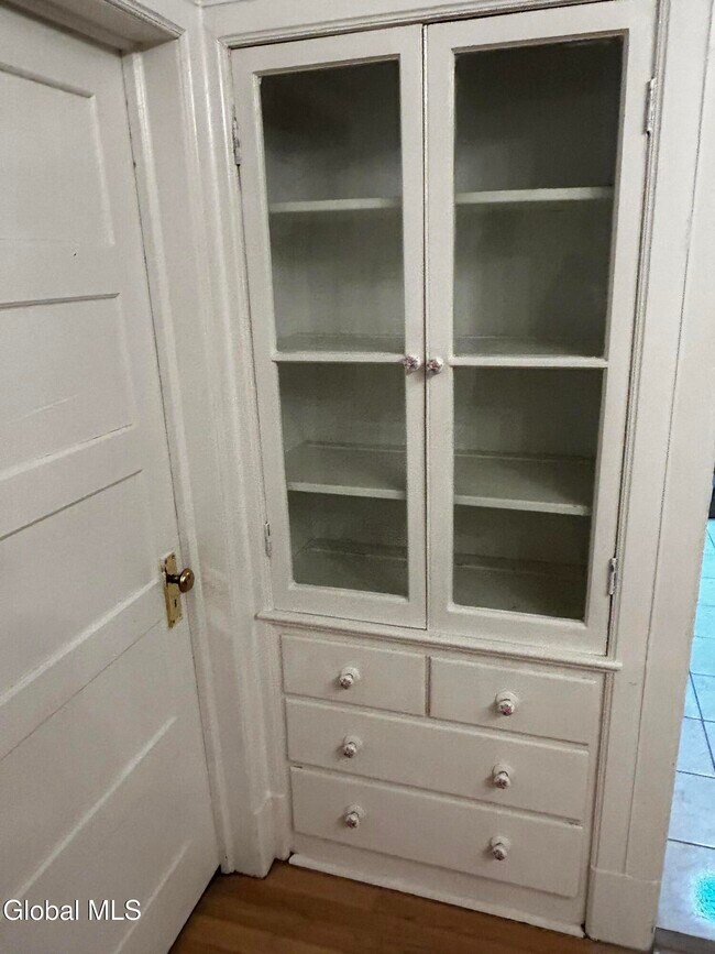 Building Photo - 850 Peoples Ave