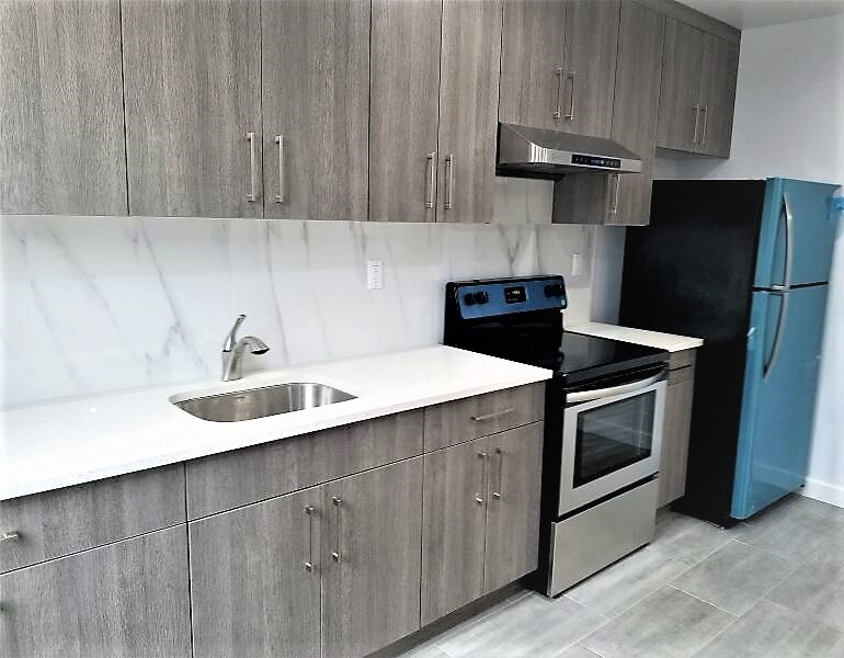 Foto principal - 66-76 Fresh Pond Rd