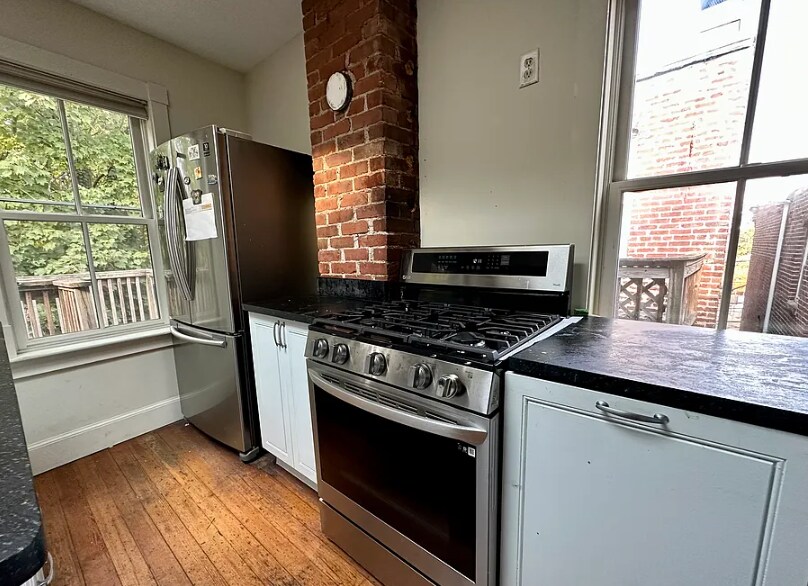 Primary Photo - 151 Highland St