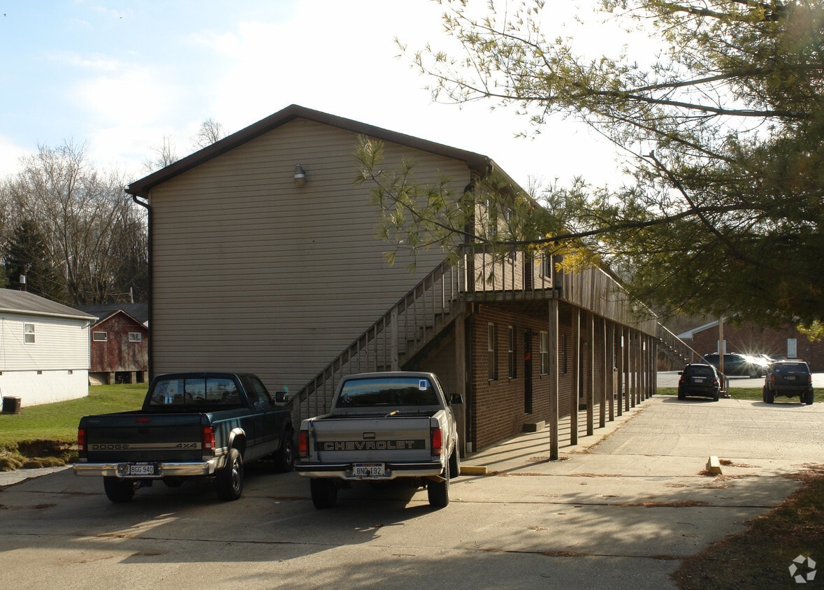 Building Photo - 551 College Pky
