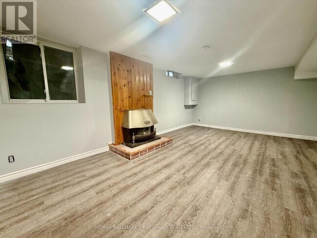 Photo du bâtiment - 36 Mcclarnan Rd