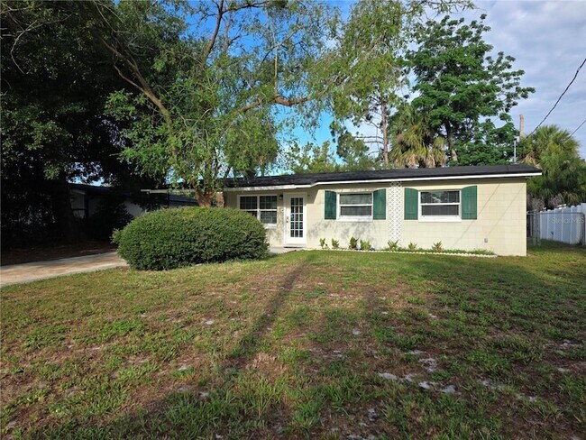 Foto del edificio - 835 Golden Isle Dr